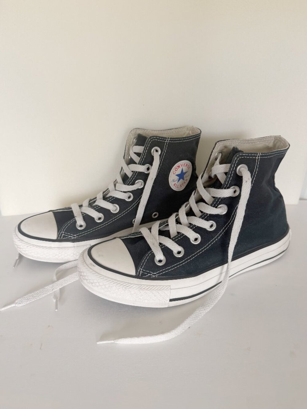 Converse Chuck Taylor All Star High-Top Casual Sneakers - Sz. 6